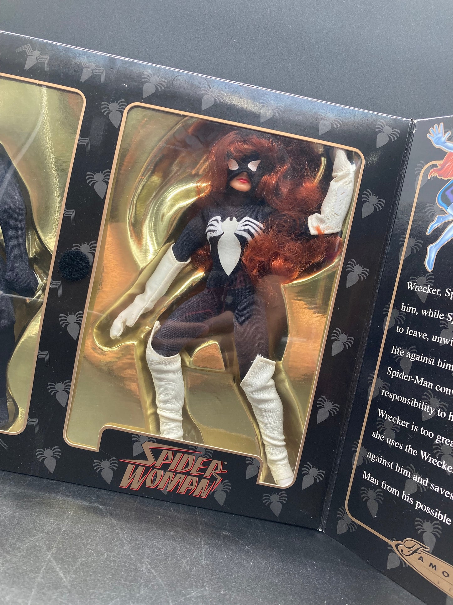Spectacular Spider-Man & Spider-Woman Toybiz Famous Cover Series 8” Figure Set