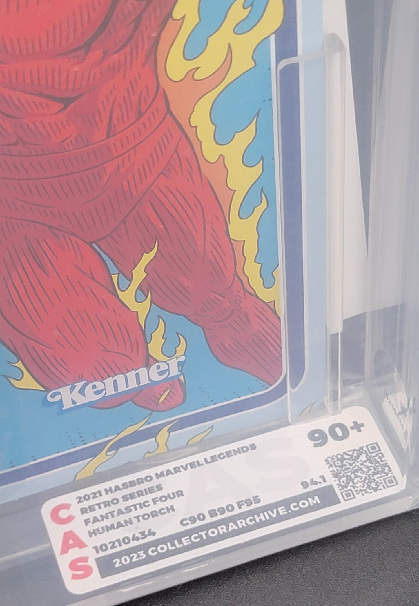 Human Torch Marvel Legends Hasbro Kenner retro 375 unpunched CAS 90+