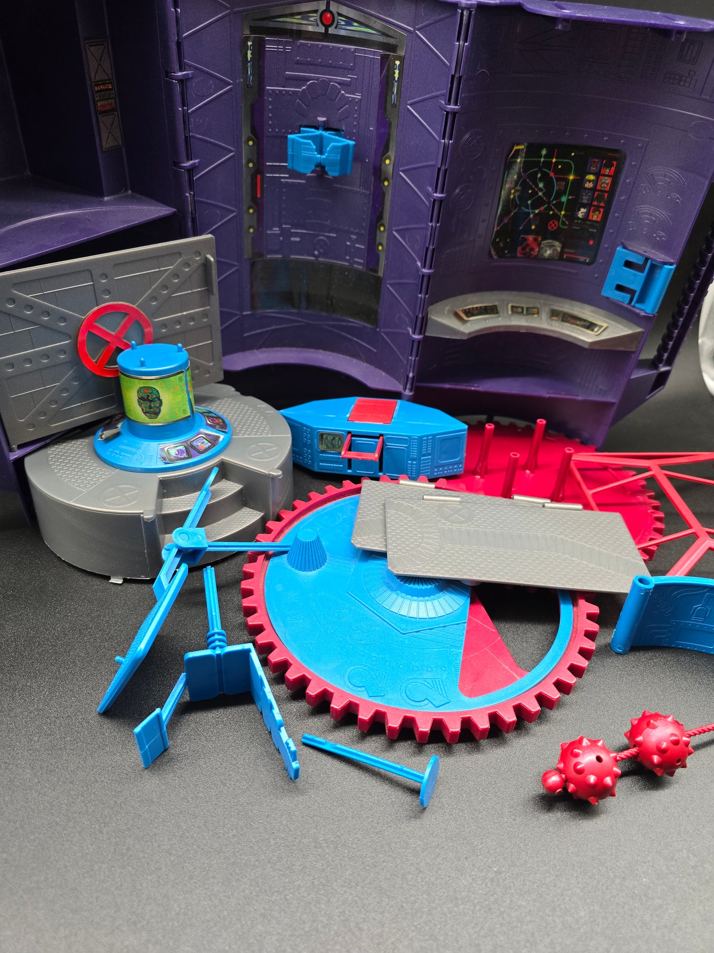 X-Men Headquarters Playset 1995 Toybiz (Open)