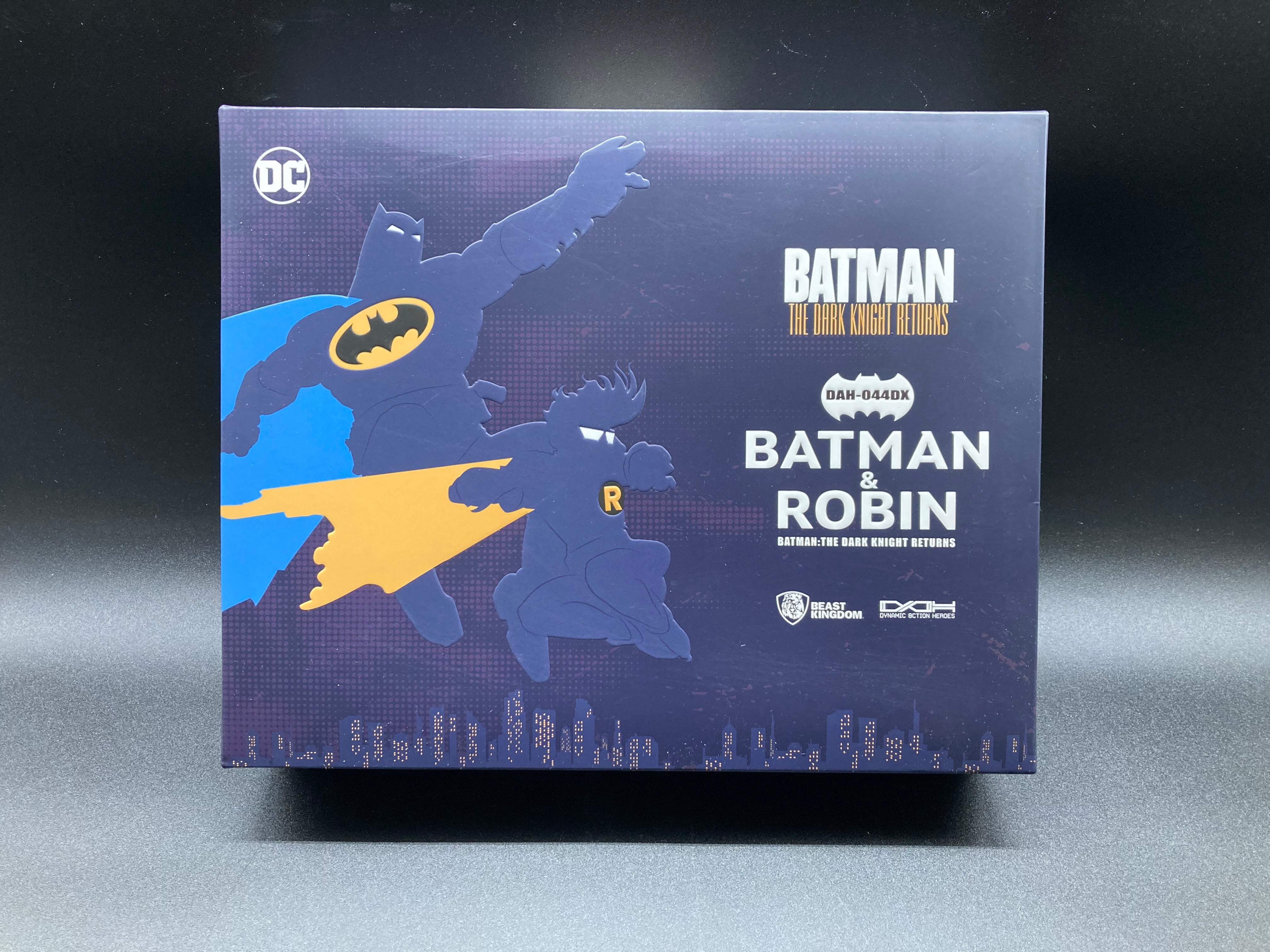 Batman The Dark Knight Returns Beast Kingdom Batman & Robin Figure Set
