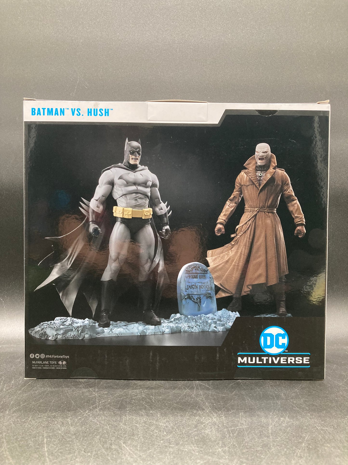 Batman vs. Hush
McFarlane Batman: Hush DC Multiverse Action Figure Two-Pack