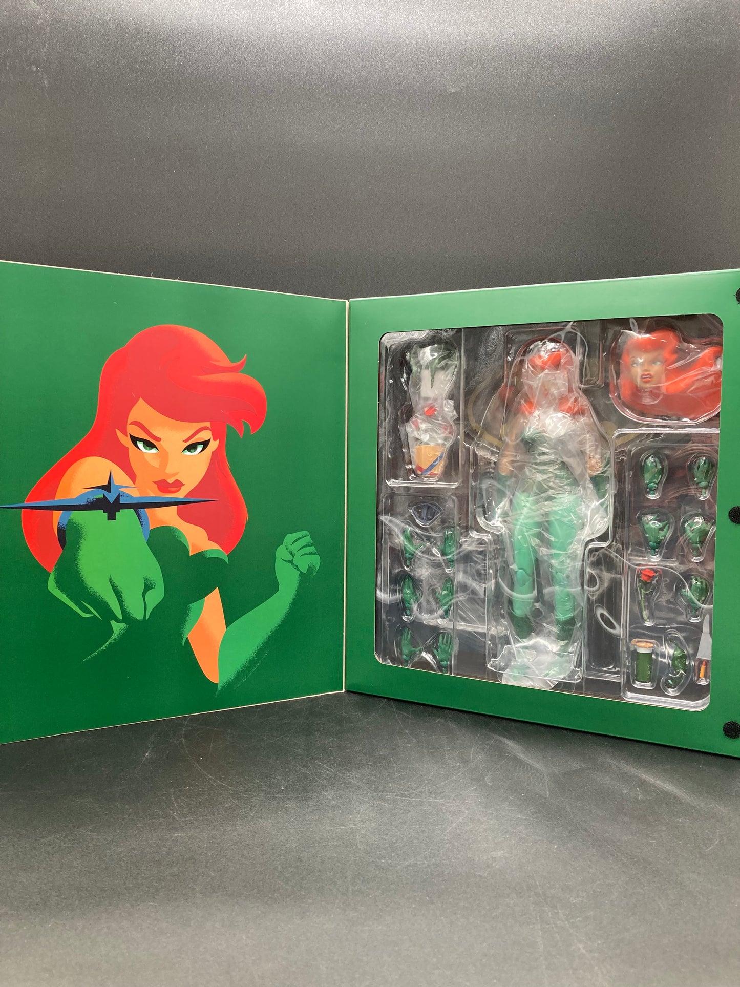 Poison Ivy MONDO Batman Animated Series 1/6 Scale Figure