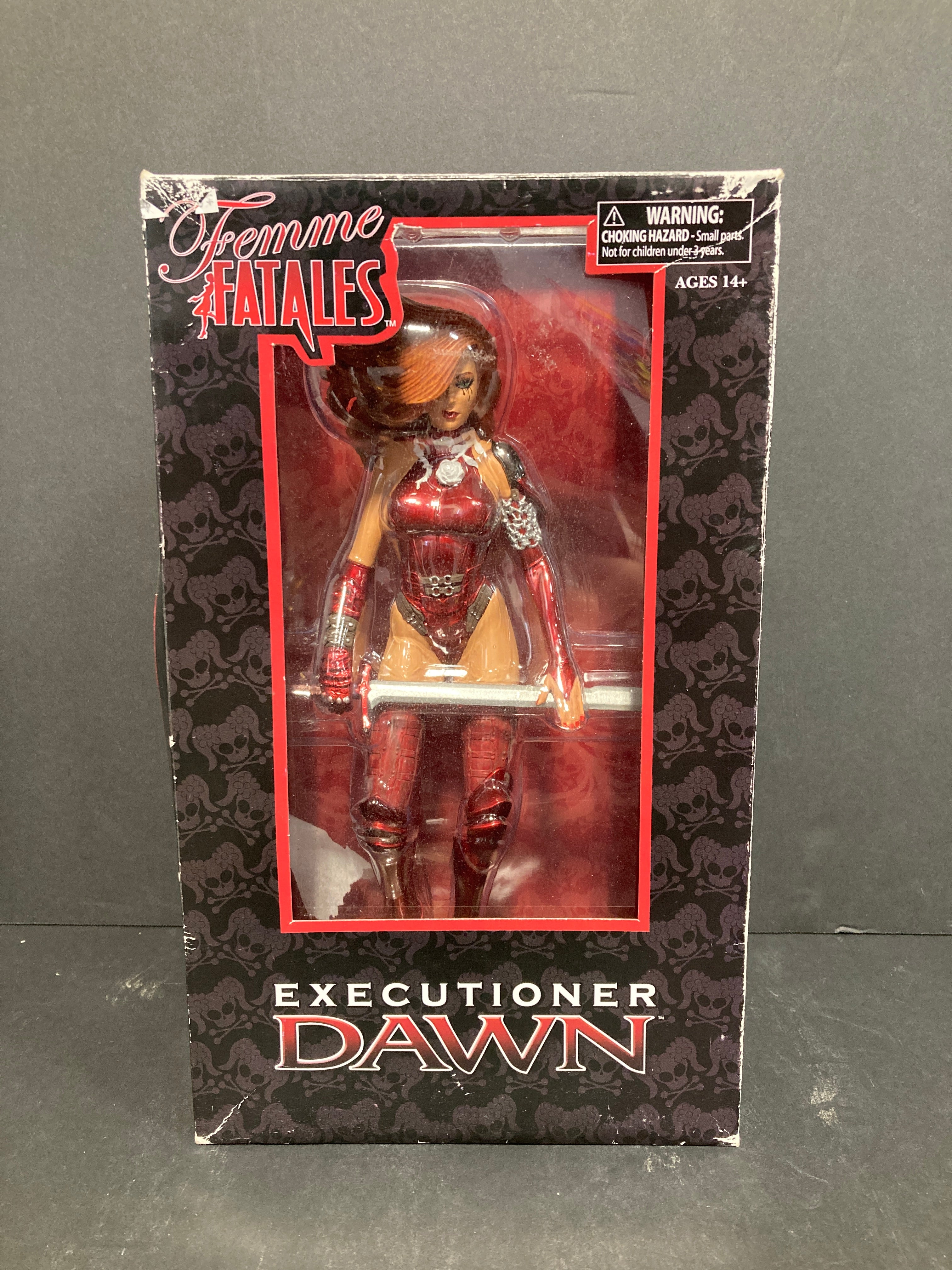 Executioner Dawn Diamond Select Femme Fatales Statue 2012