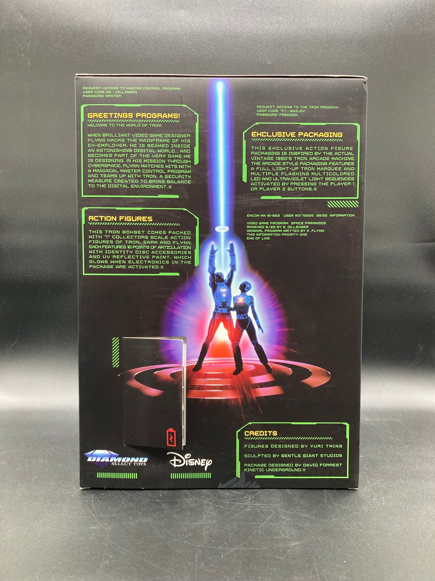 TRON Diamond Select Toys Gentle Giant Disney Exclusive Collector’s Arcade Figure Set 2021