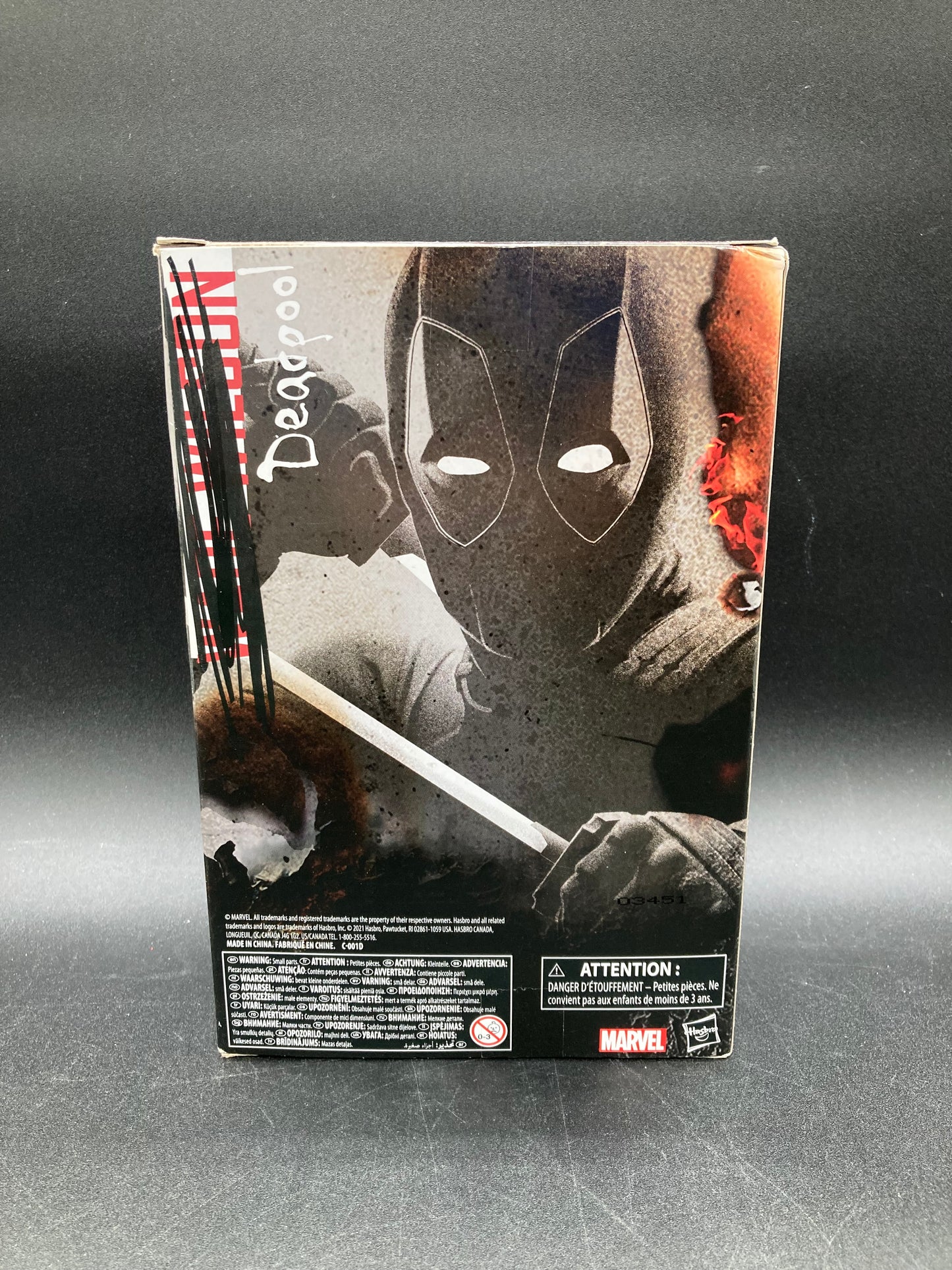 Deadpool (Dusty Version) Hasbro Exclusive Marvel Legends Deadpool 2 Movie Figure 2021