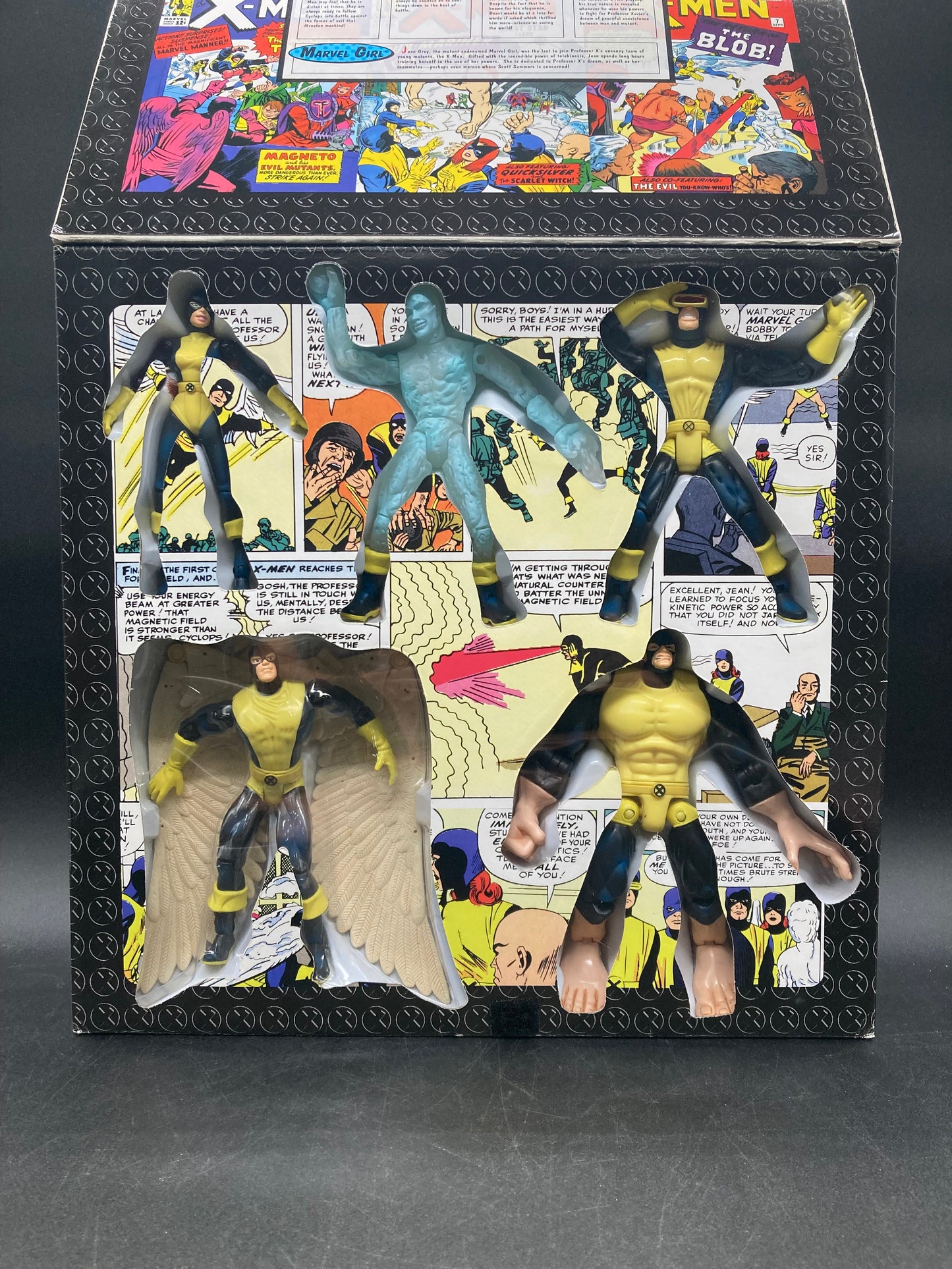 X-Men First Issue Toybiz Cyclops, Marvel Girl, Beast, Iceman & Angel Marvel Collector Edition Figure Set 1997