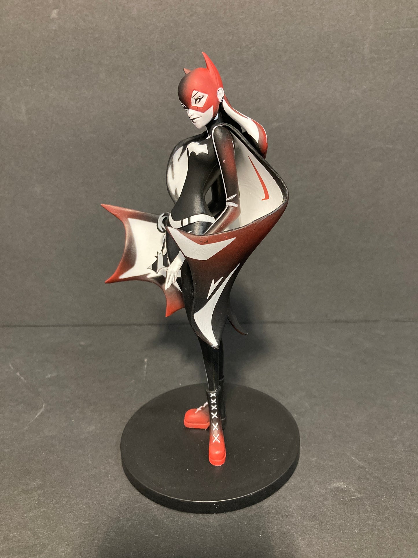 Batgirl DC Collectibles Artist Alley Sho Murase Statue Limited 3154/3350 (Open)