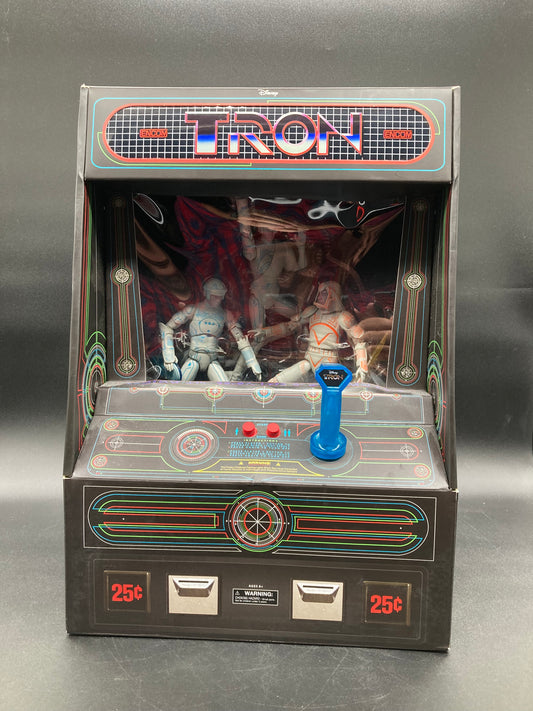 TRON Diamond Select Toys Gentle Giant Disney Exclusive Collector’s Arcade Figure Set 2021