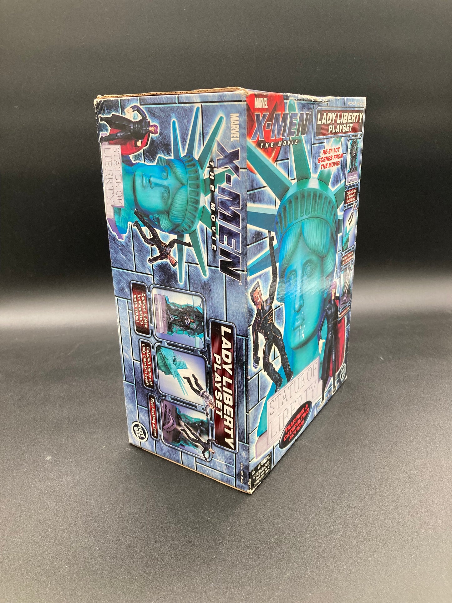 2000 Toybiz X-Men Lady Liberty Playset