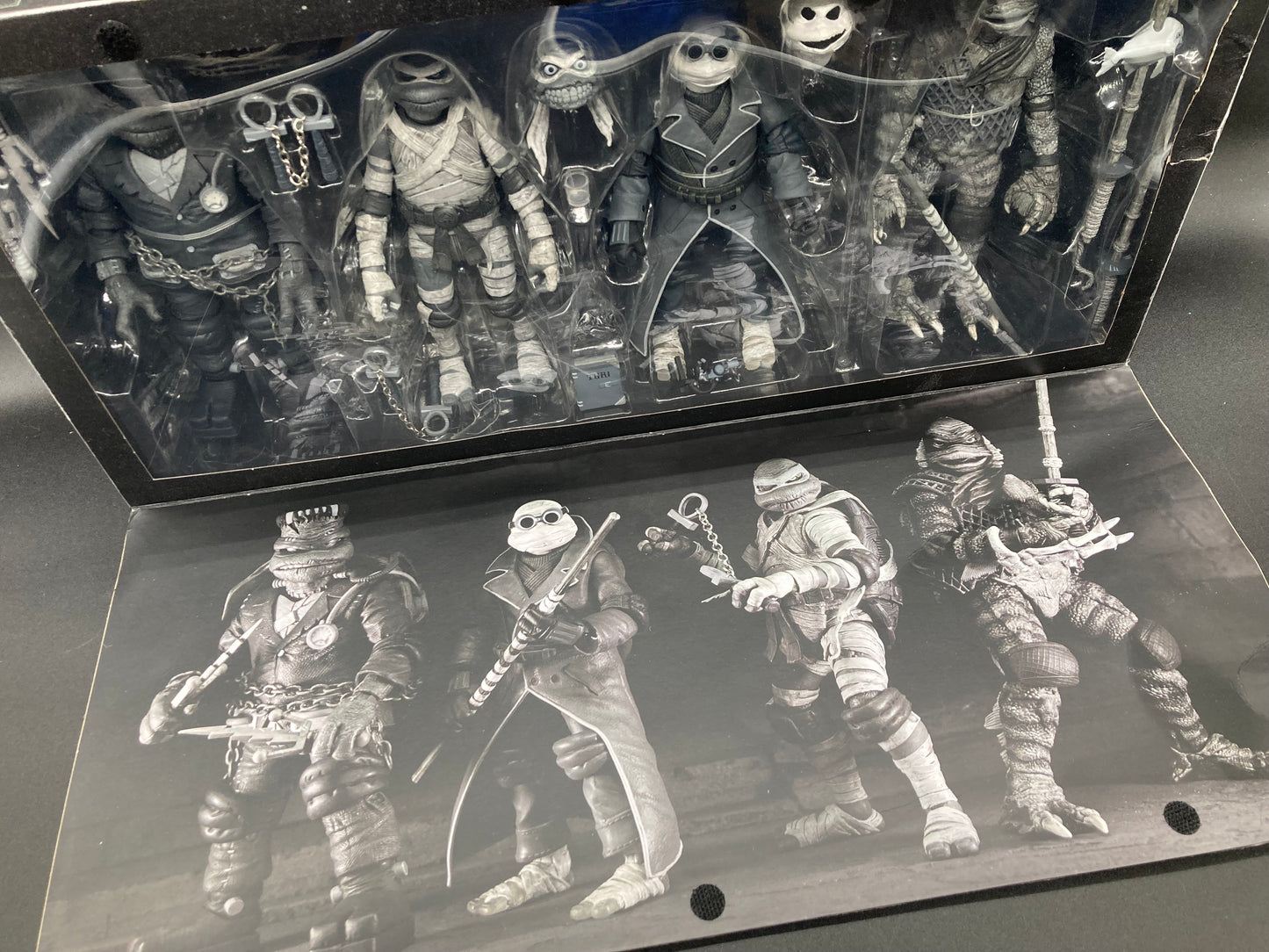 Teenage Mutant Ninja Turtles Universal Monsters NECA Figure Set 2024