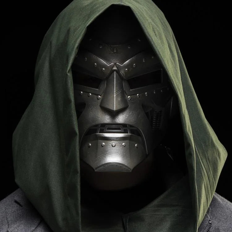Doctor Doom Premium Roleplay Helmet Hasbro Marvel Legends 2025 Costume/Cosplay Accessory