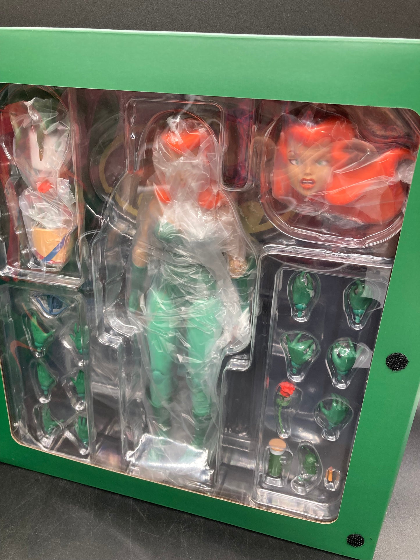 Poison Ivy MONDO Batman Animated Series 1/6 Scale Figure