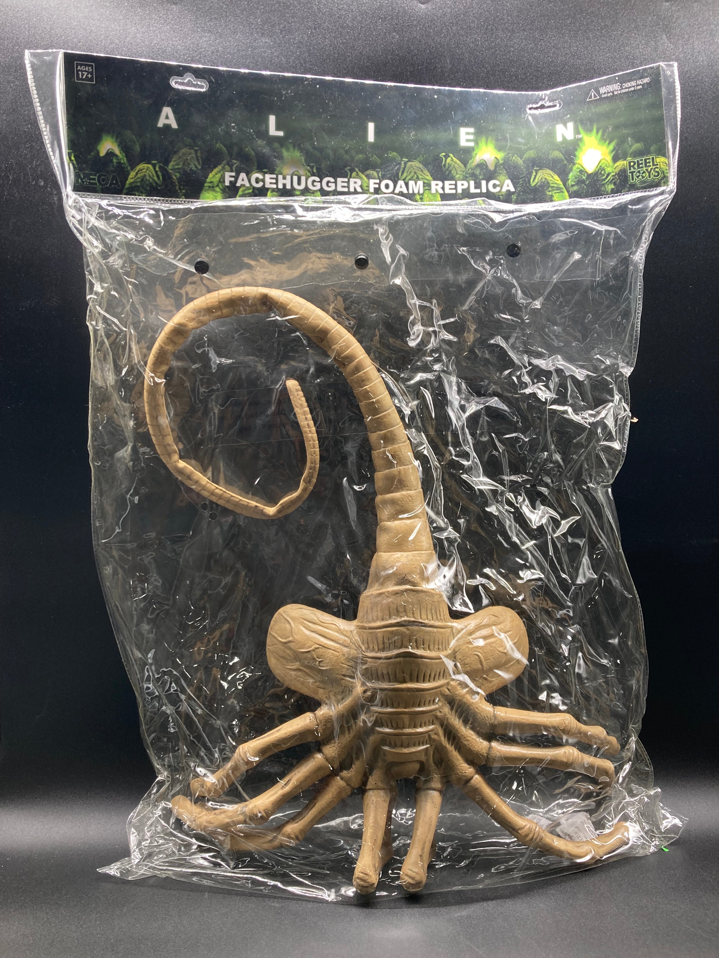 ALIENS Life-Size Facehugger NECA Collectible Prop
