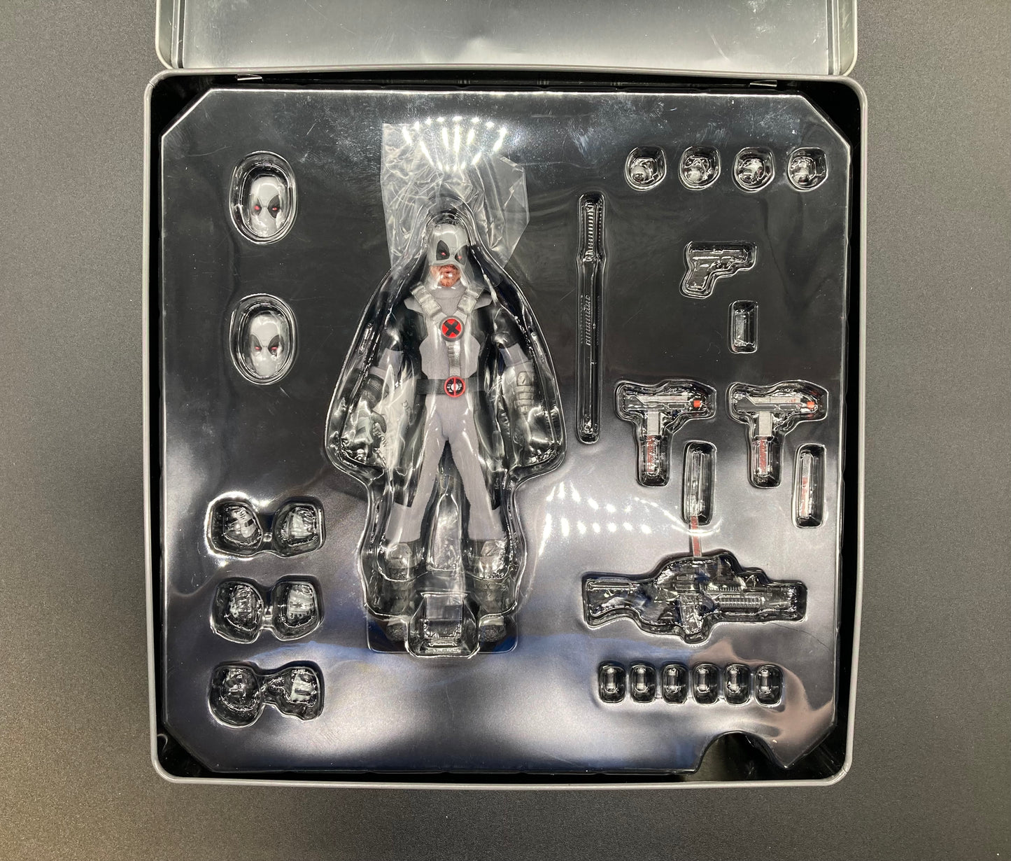 Deadpool X-Force One:12 Collective Mezco Marvel Action Figure PX Exclusive