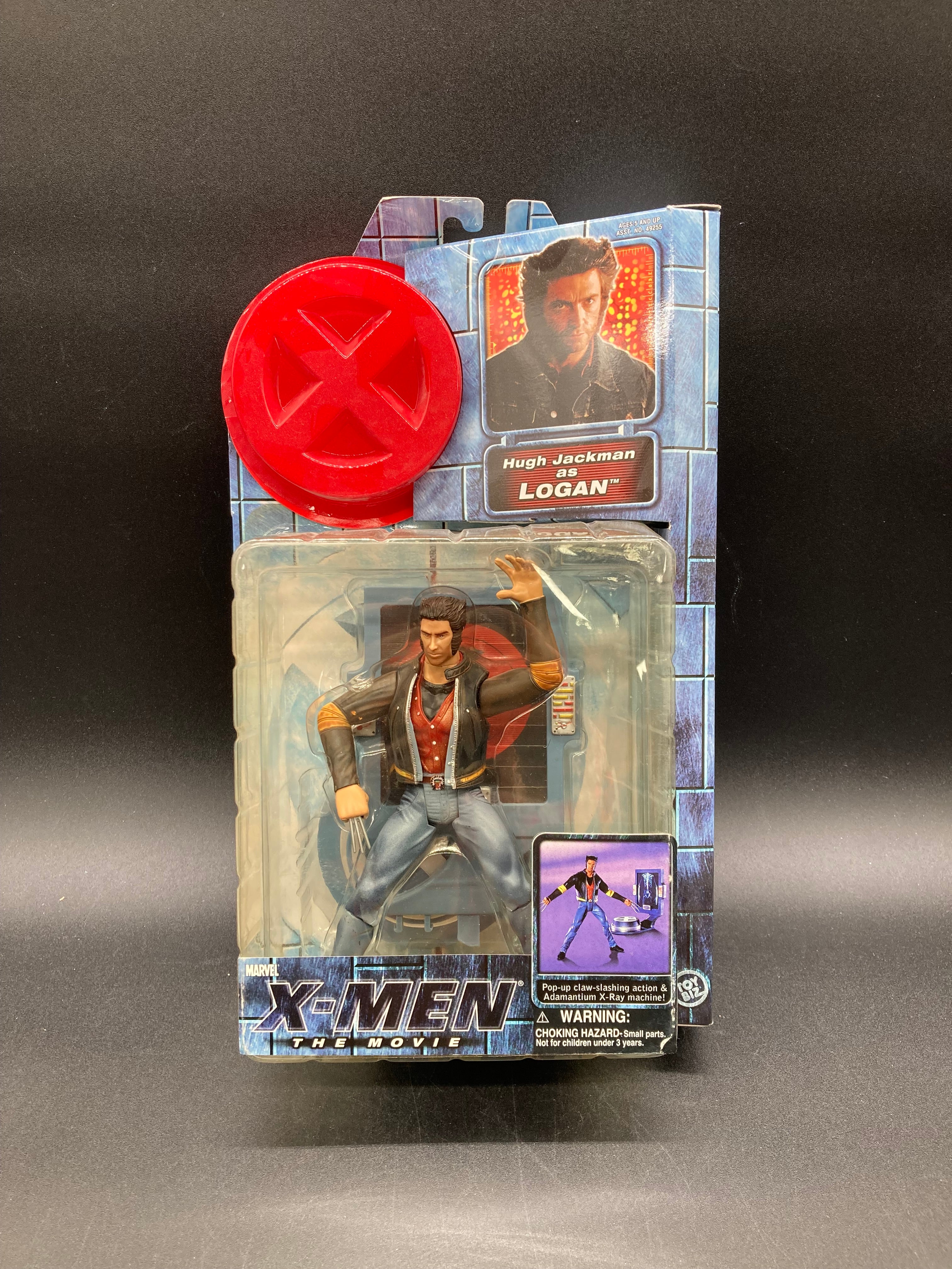 Logan (Red Shirt Variant) X-Men: Movie Action Figure Toybiz 2000