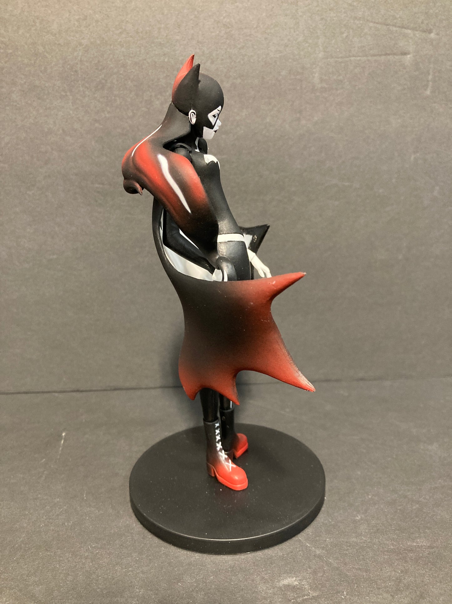 Batgirl DC Collectibles Artist Alley Sho Murase Statue Limited 3154/3350 (Open)