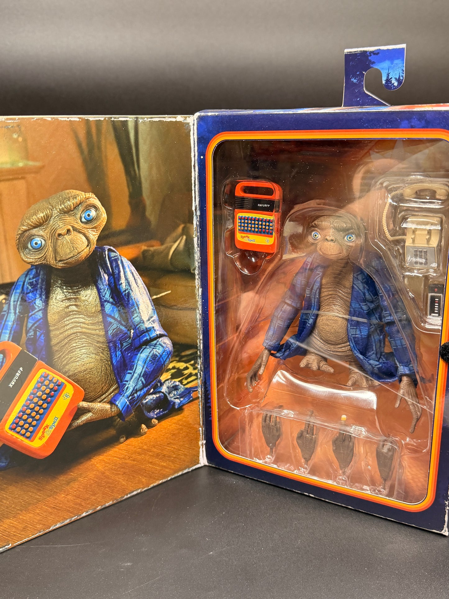 Ultimate Telepathic E.T. 40th Anniversary Neca Figure 2022