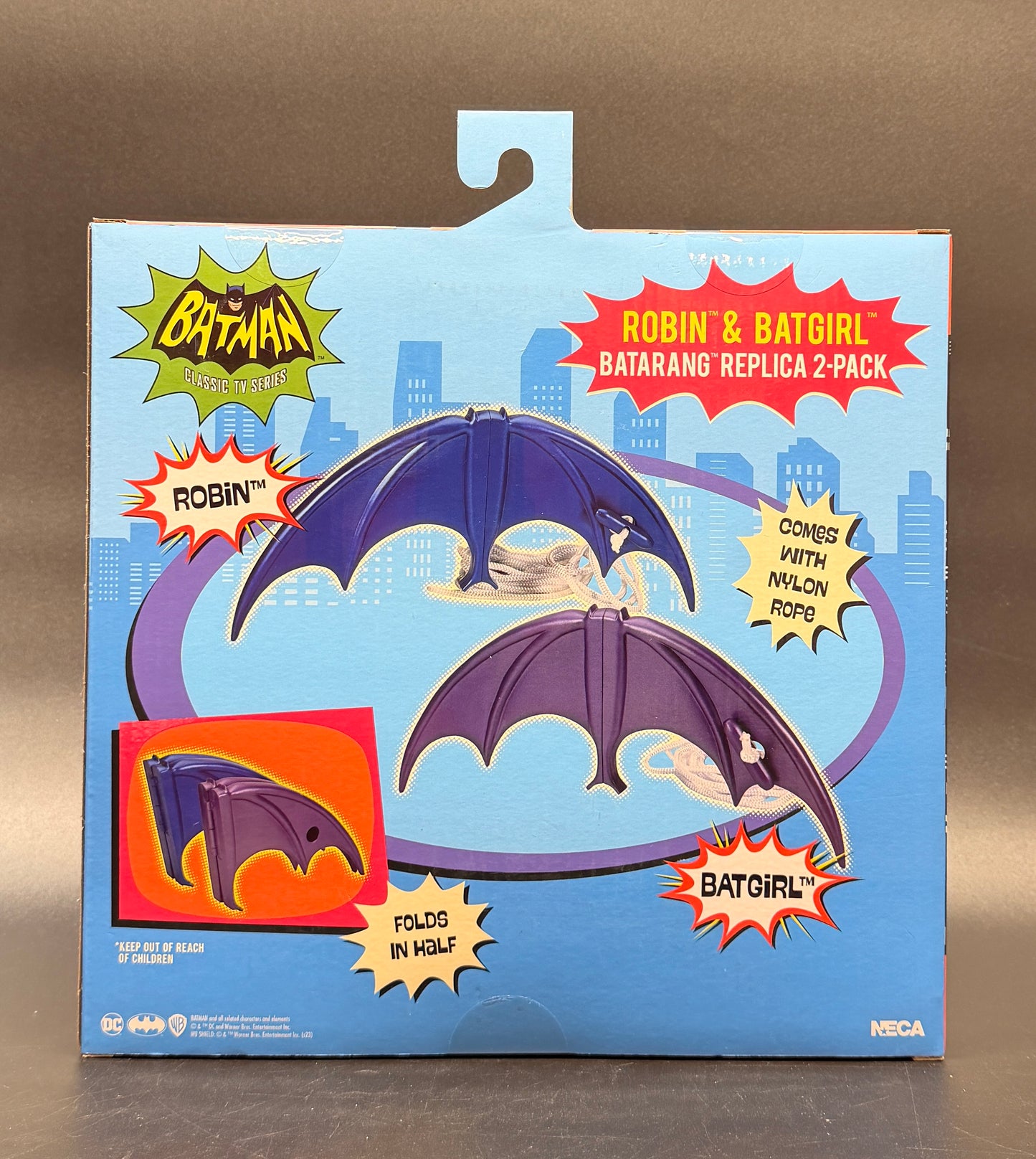 Robin & Batgirl Batman 1966 Batarang Replica 2 pack NECA 2023