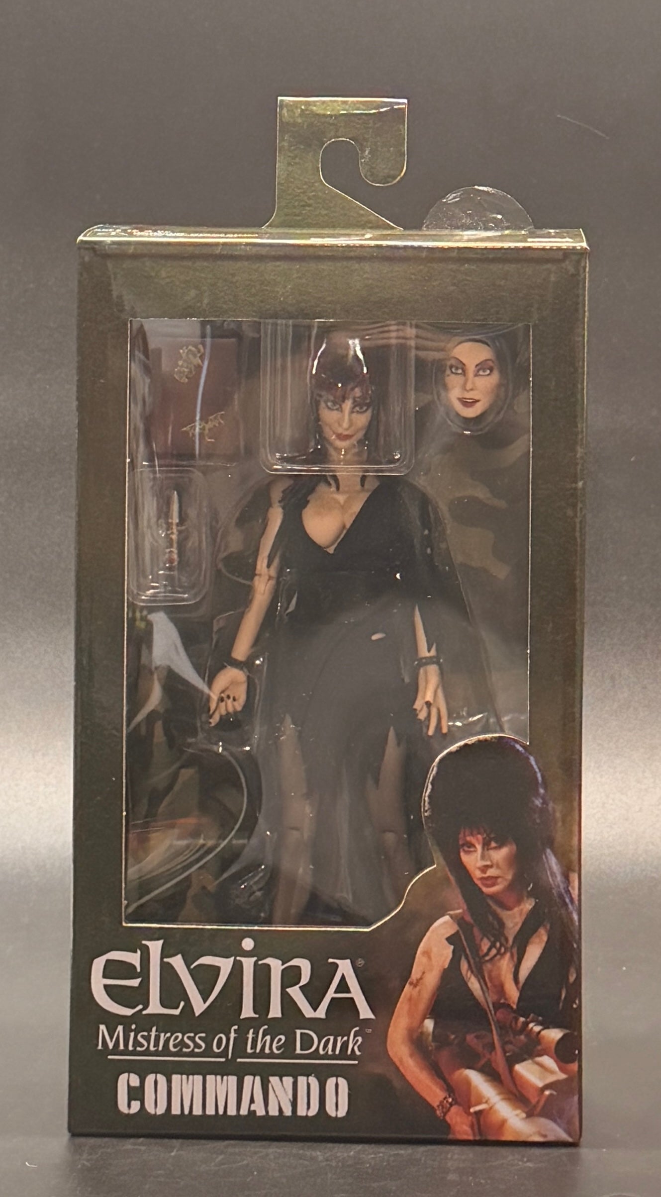 Elvira Mistress of the Dark (Commando Variant) Action Figure NECA 2025