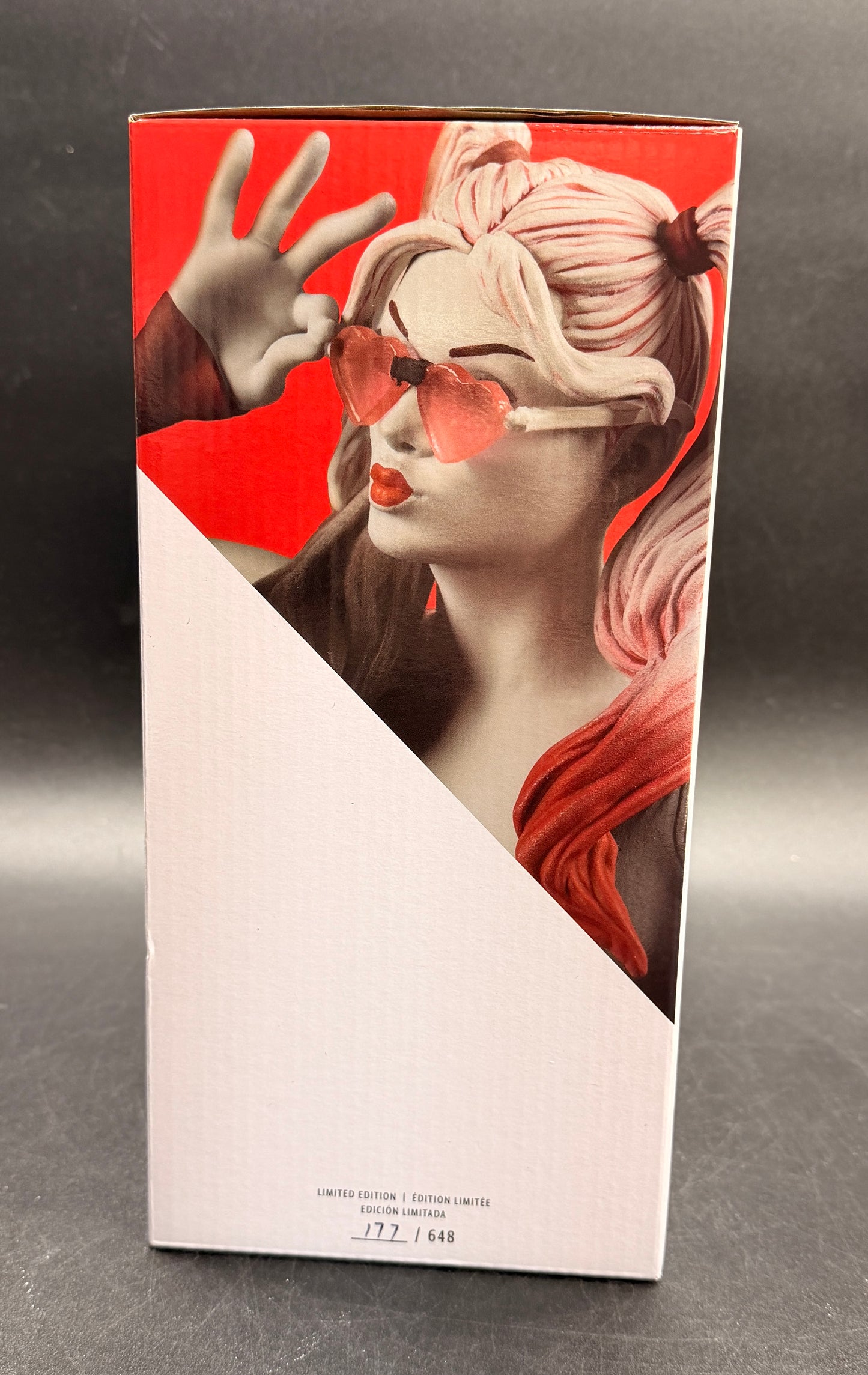 Harley Quinn: Red, White and Black by Jenny Frison 1:10 Scale Resin Statue DC Direct McFarlane Toys