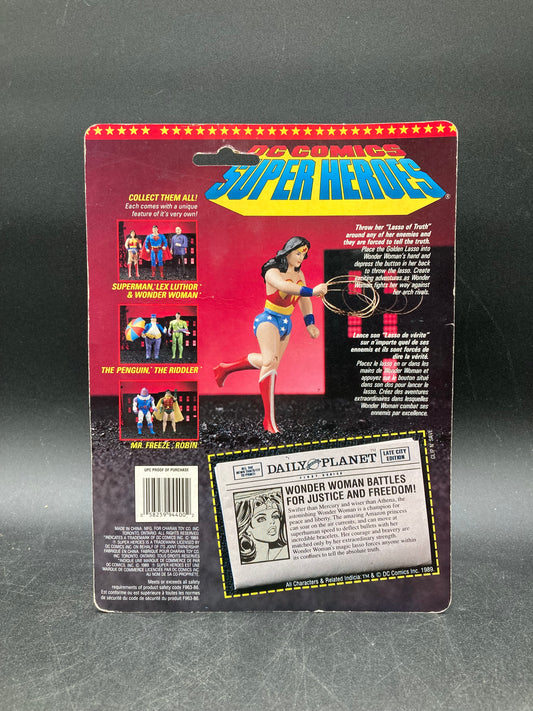Wonder Woman (With Power Arm) DC Super Heroes Action Figure ToyBiz 1989