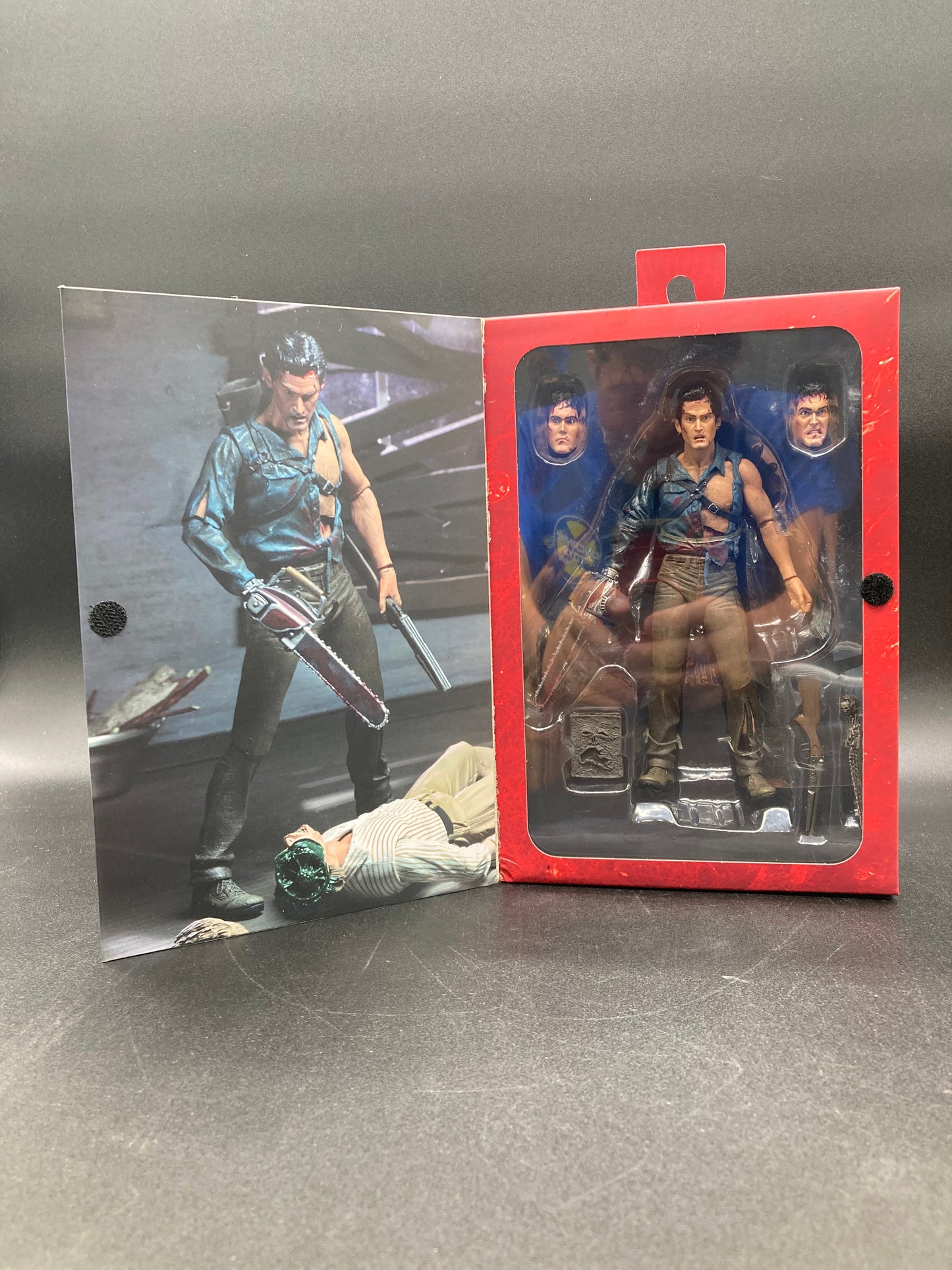 Evil Dead 2 Ash NECA Figure 2019