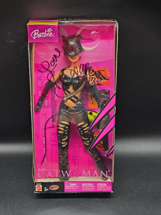 Catwoman Barbie DC 2004 signed Halle Berry