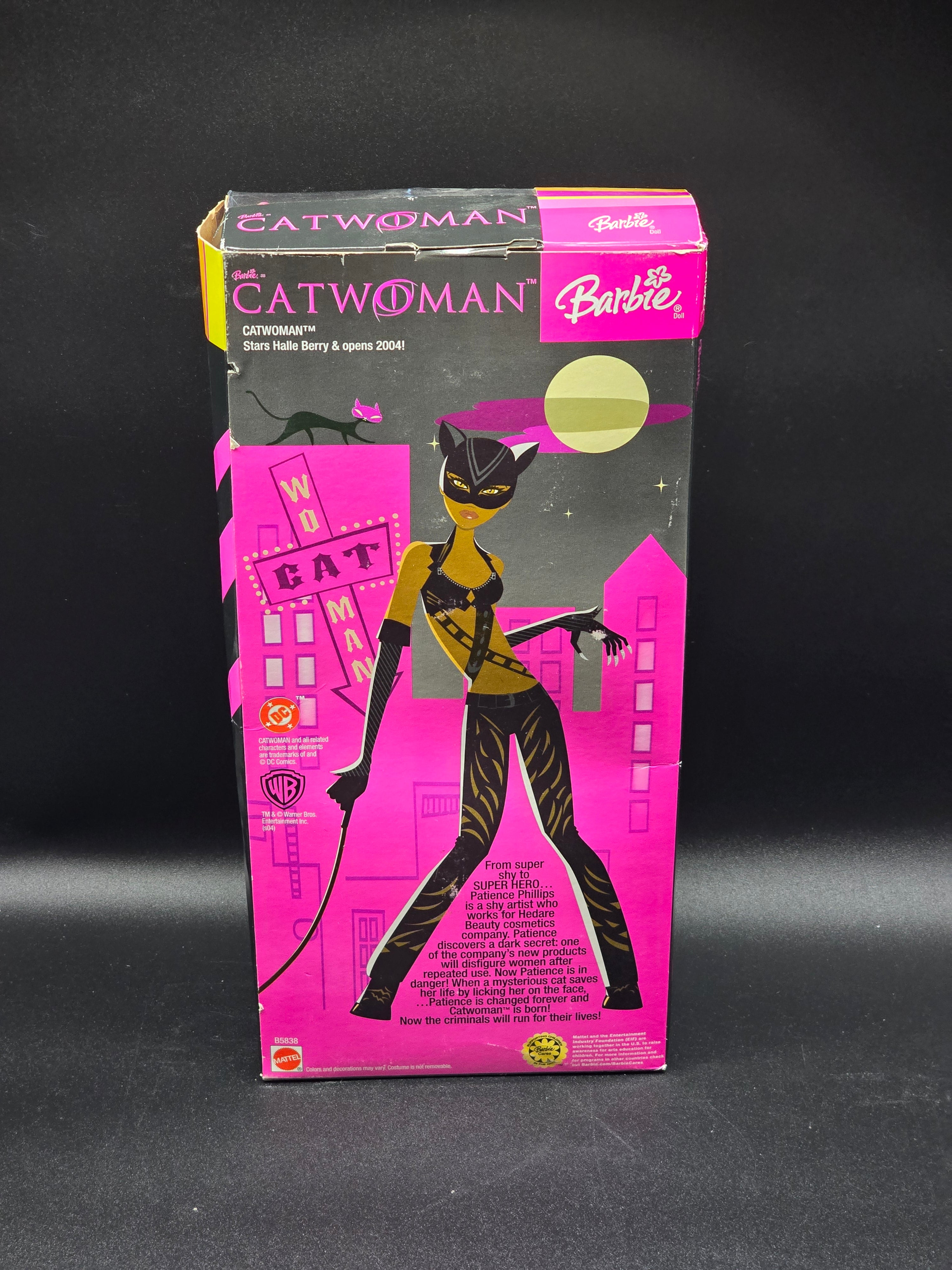 Catwoman Barbie DC 2004 – Uncanny Toys & More