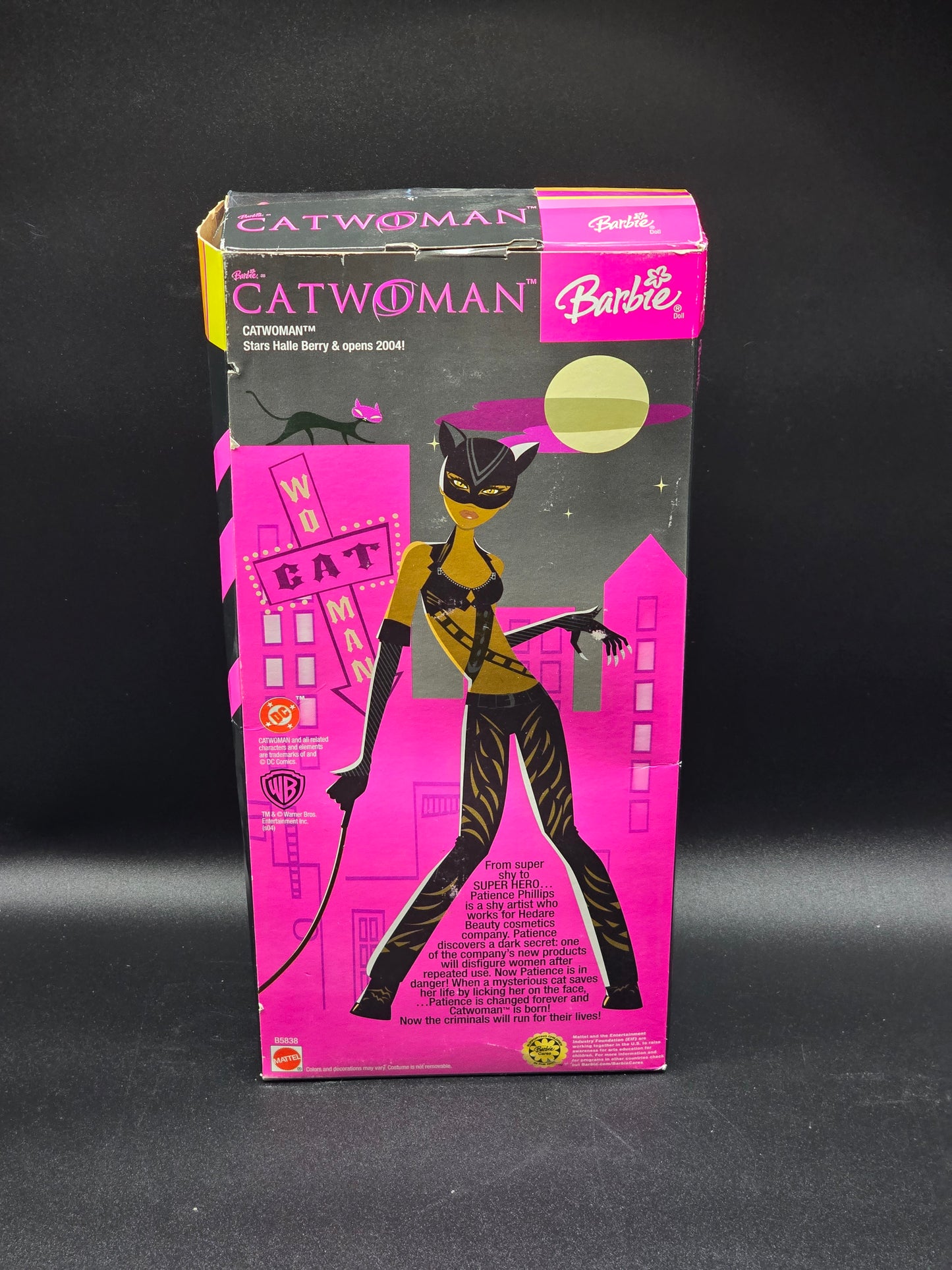 Catwoman Barbie DC 2004