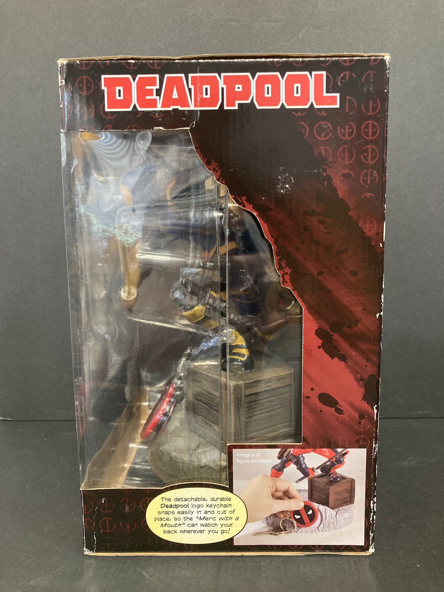 Deadpool Marvel Alter Ego FYE Exclusive Statue & Logo Keychain Set