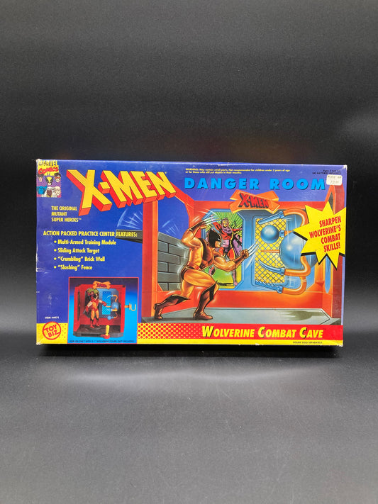Wolverine Combat Cave Toybiz X-Men Figure Danger Room Playset 1994