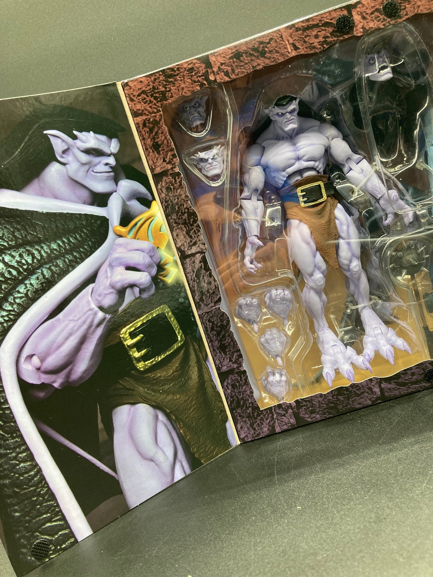 Goliath & Demona NECA Disney Gargoyles Ultimate Action Figure
2 Pack