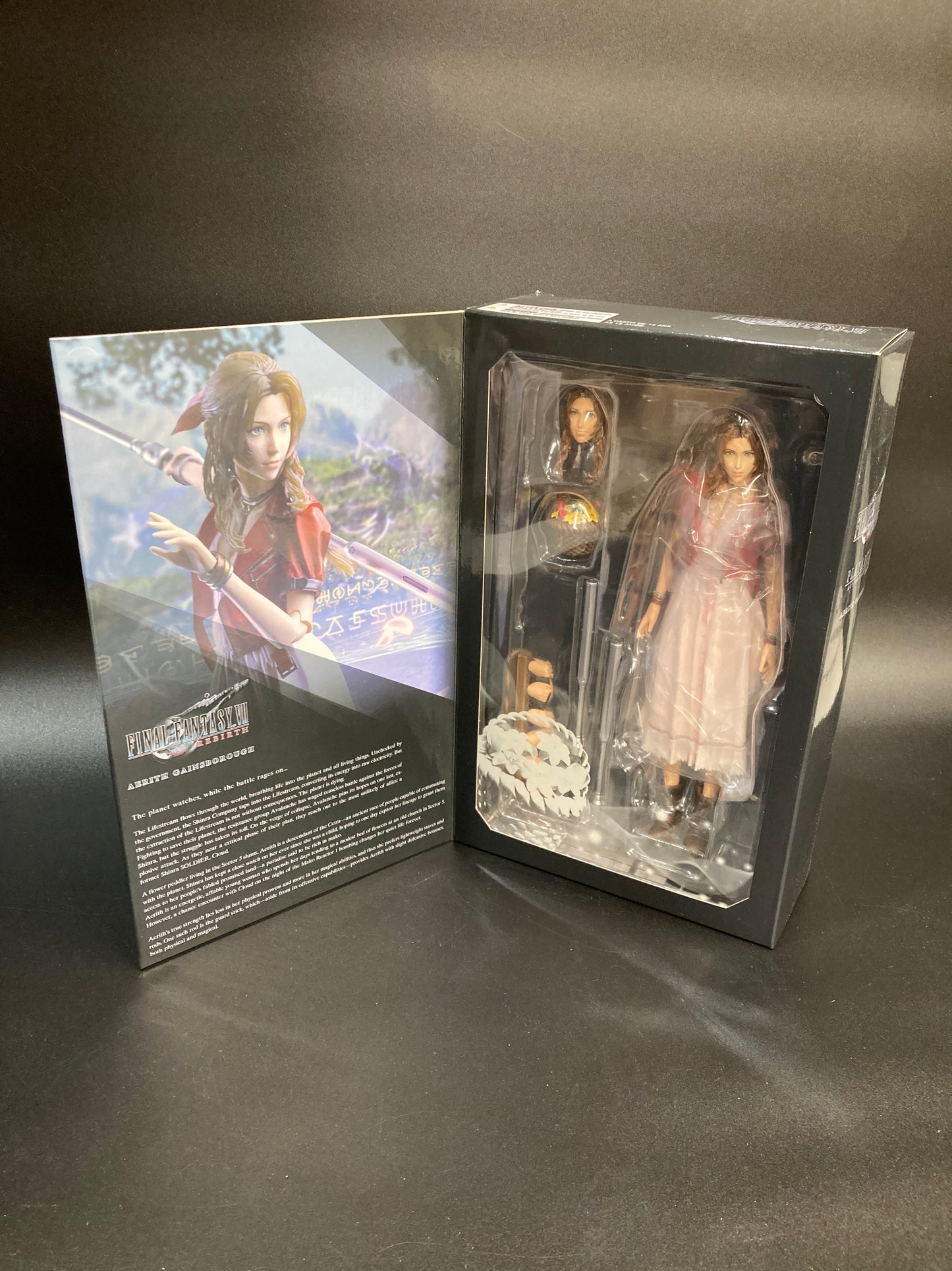 Aerith Gainsborough Square Enix Play Arts Kai Figure