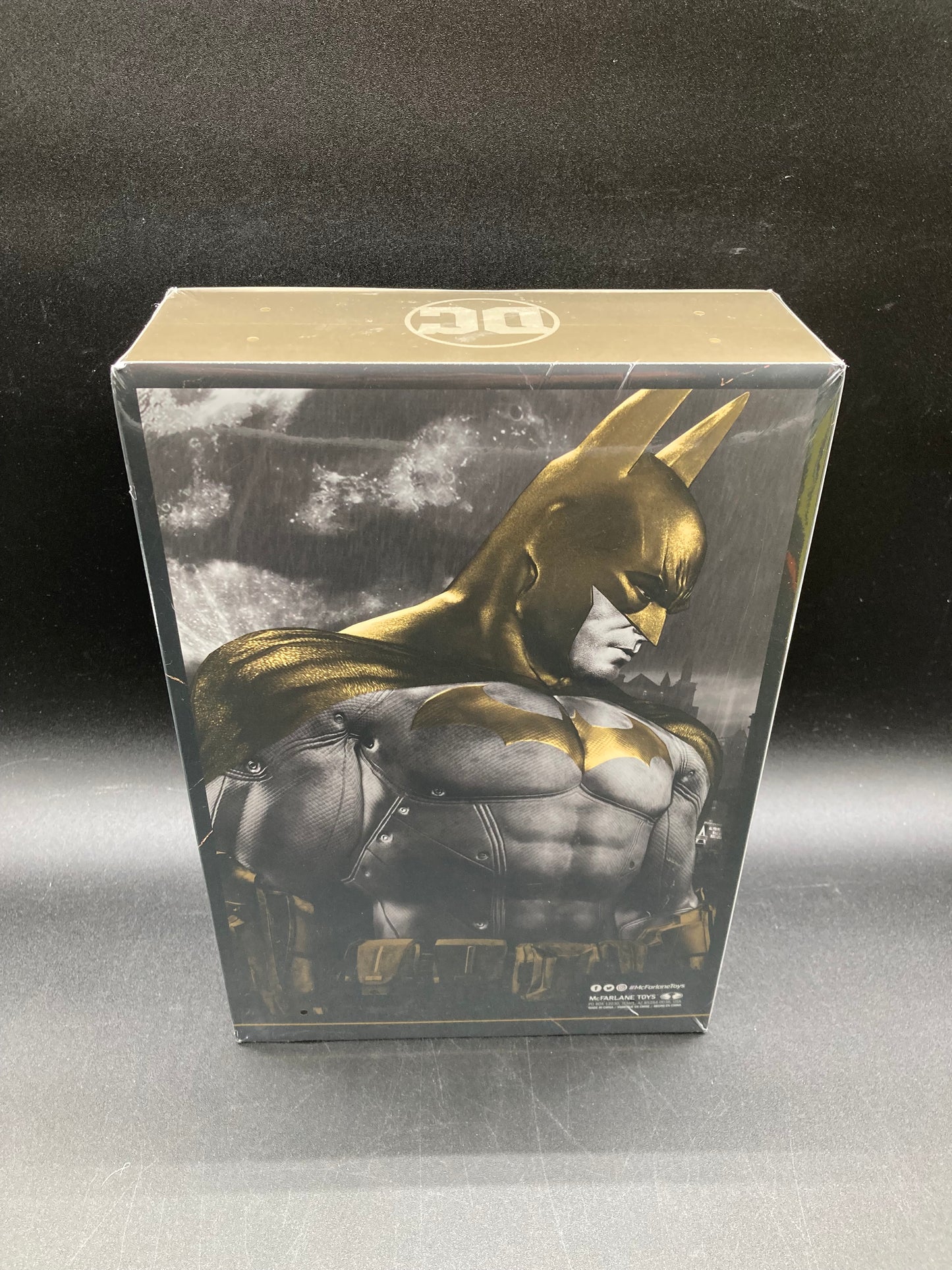 Batman Knightmare Edition McFarlane Arkham City Authenticated Limited Edition Gold Label Figure 2025