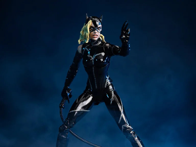 Catwoman (Battle Damage) Batman Returns Deluxe Theatrical Edition DC Multiverse Action Figure McFarlane Toys 2026