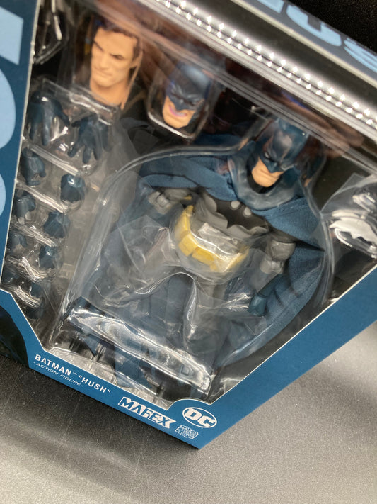 Batman “Hush” Mafex Medicom Figure