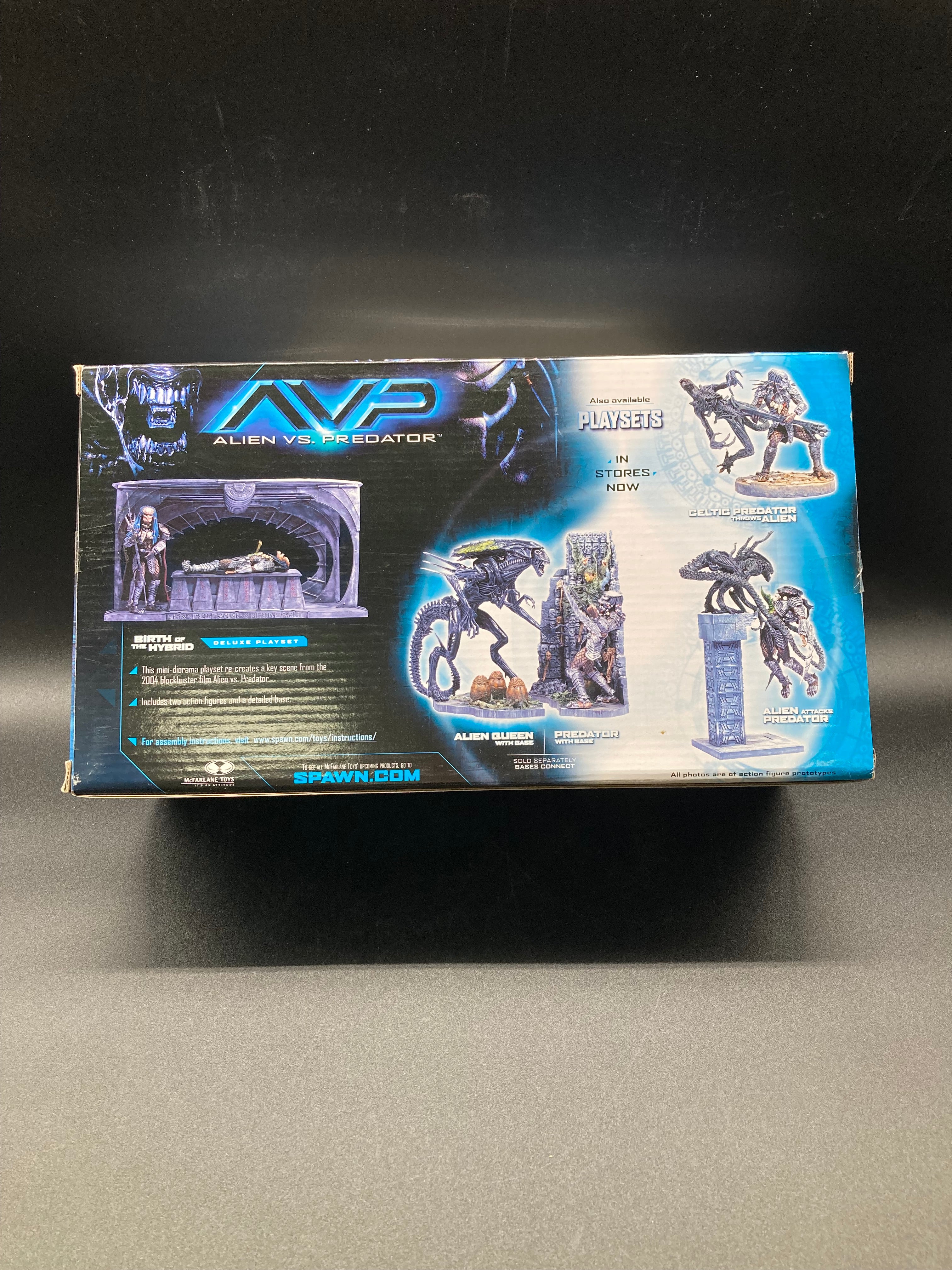 Aliens VS Predator Birth Of The Hybrid McFarlane Toys Deluxe