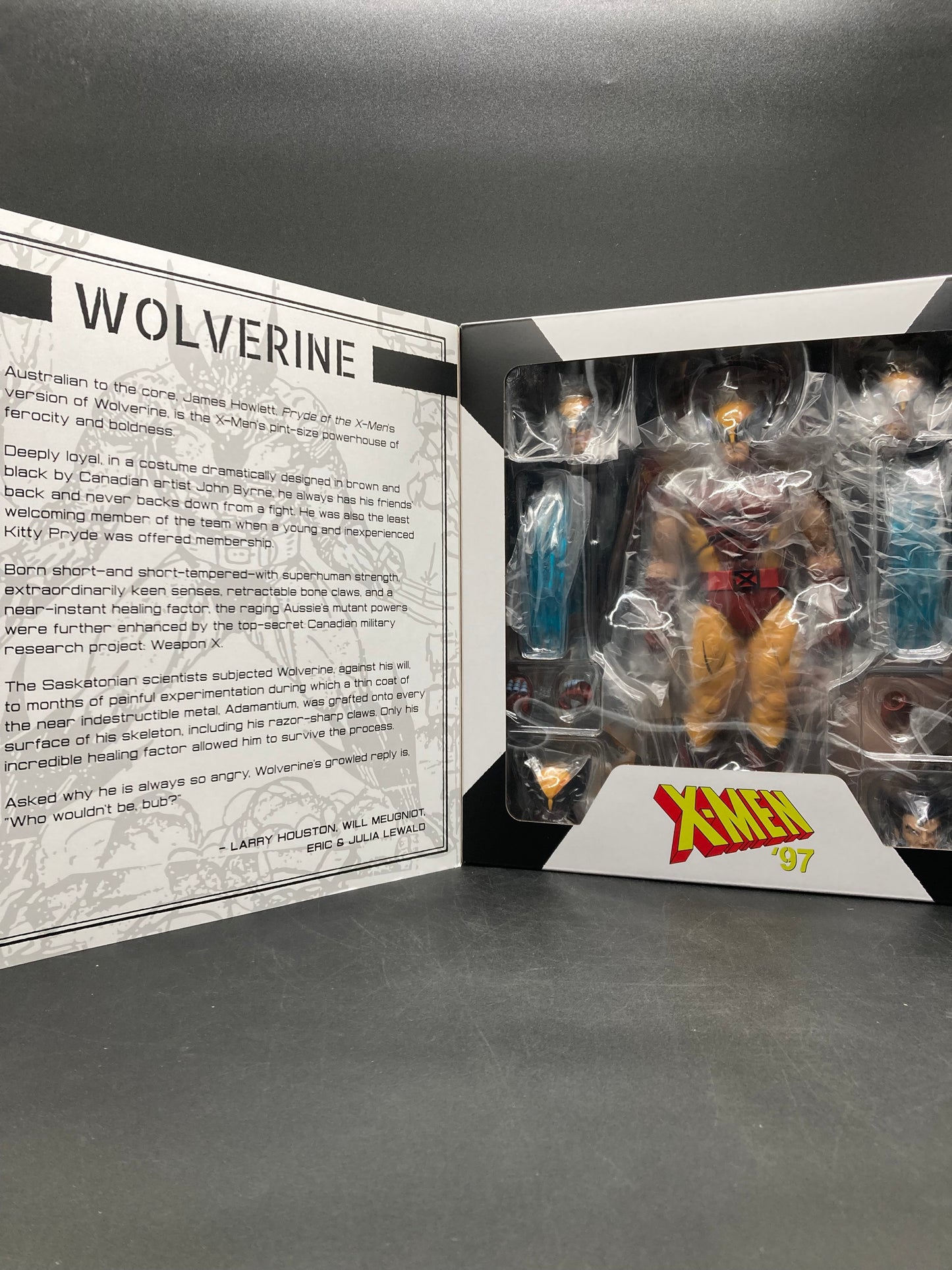 Wolverine MONDO 1/6 Scale Figure - Limited Edition WonderCon Exclusive  Pryde of the X-Men Variant