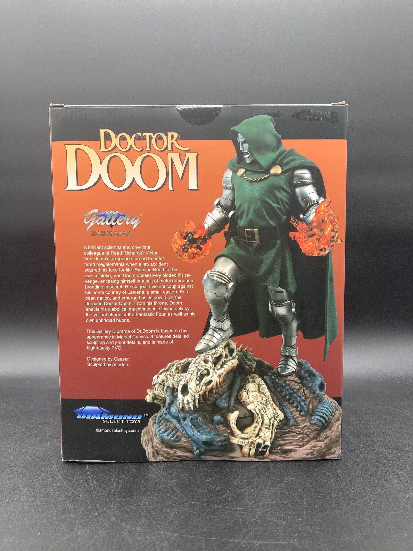 Doctor Doom Diamond Select Marvel Gallery Diorama Statue