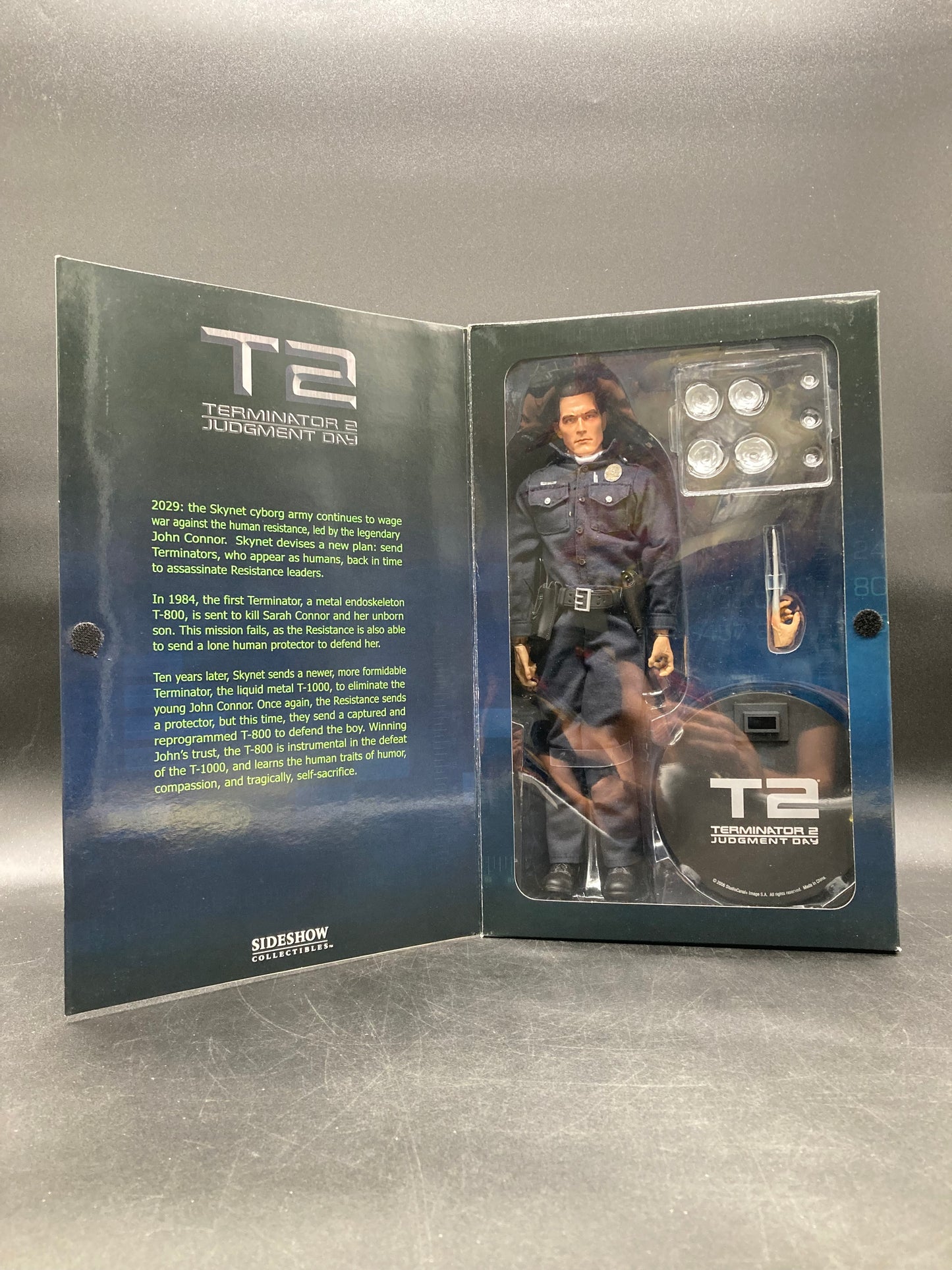 T-1000 Sideshow Collectibles Terminator 2: Judgement Day 1:6 Scale Collectible Figure 2006
