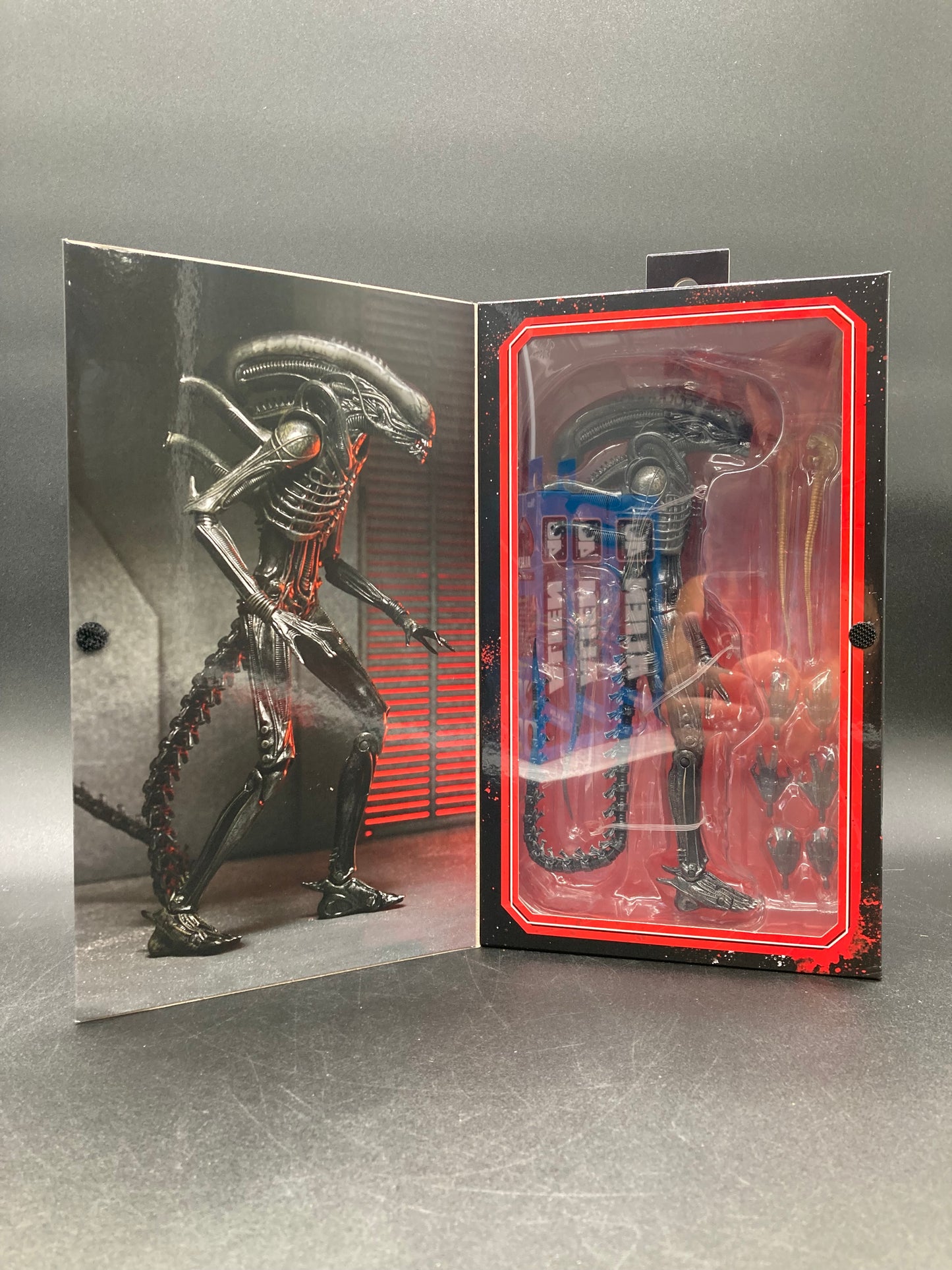 Ultimate Xenomorph XX121 NECA Alien Romulus Figure
