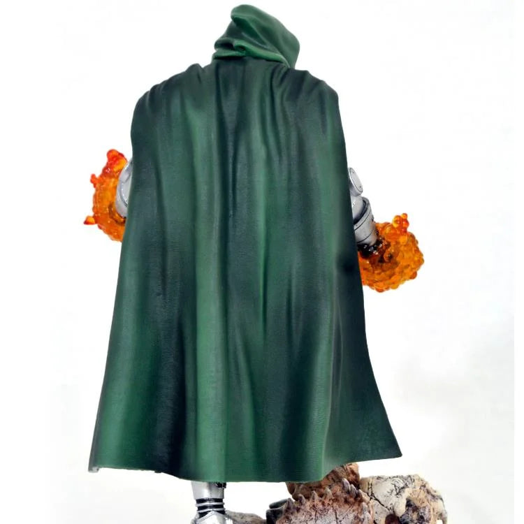 Doctor Doom Diamond Select Marvel Gallery Diorama Statue