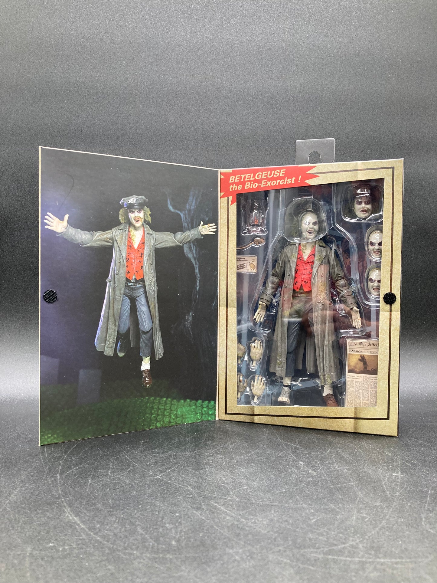 Ultimate Beetlejuice (Bio-Exorcist) NECA Beetlejuice Movie Figure