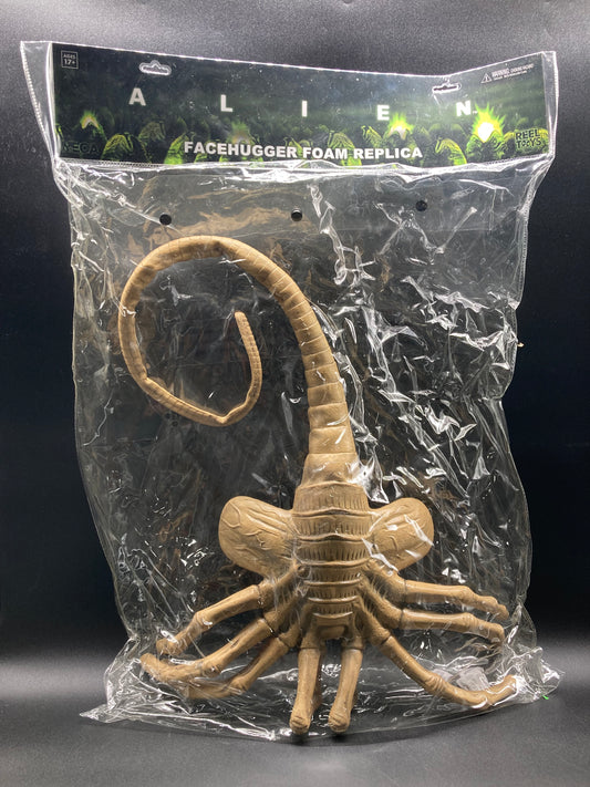 ALIENS Life-Size Facehugger NECA Collectible Prop