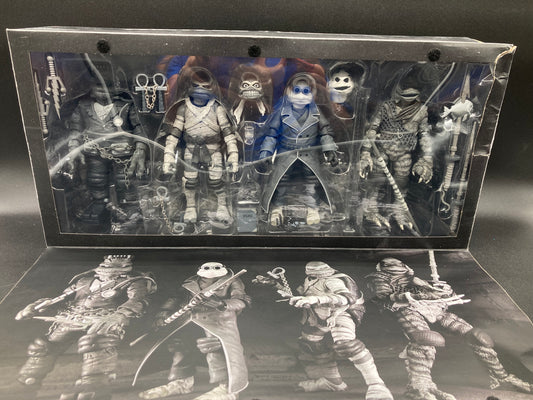 Teenage Mutant Ninja Turtles Universal Monsters NECA Figure Set 2024