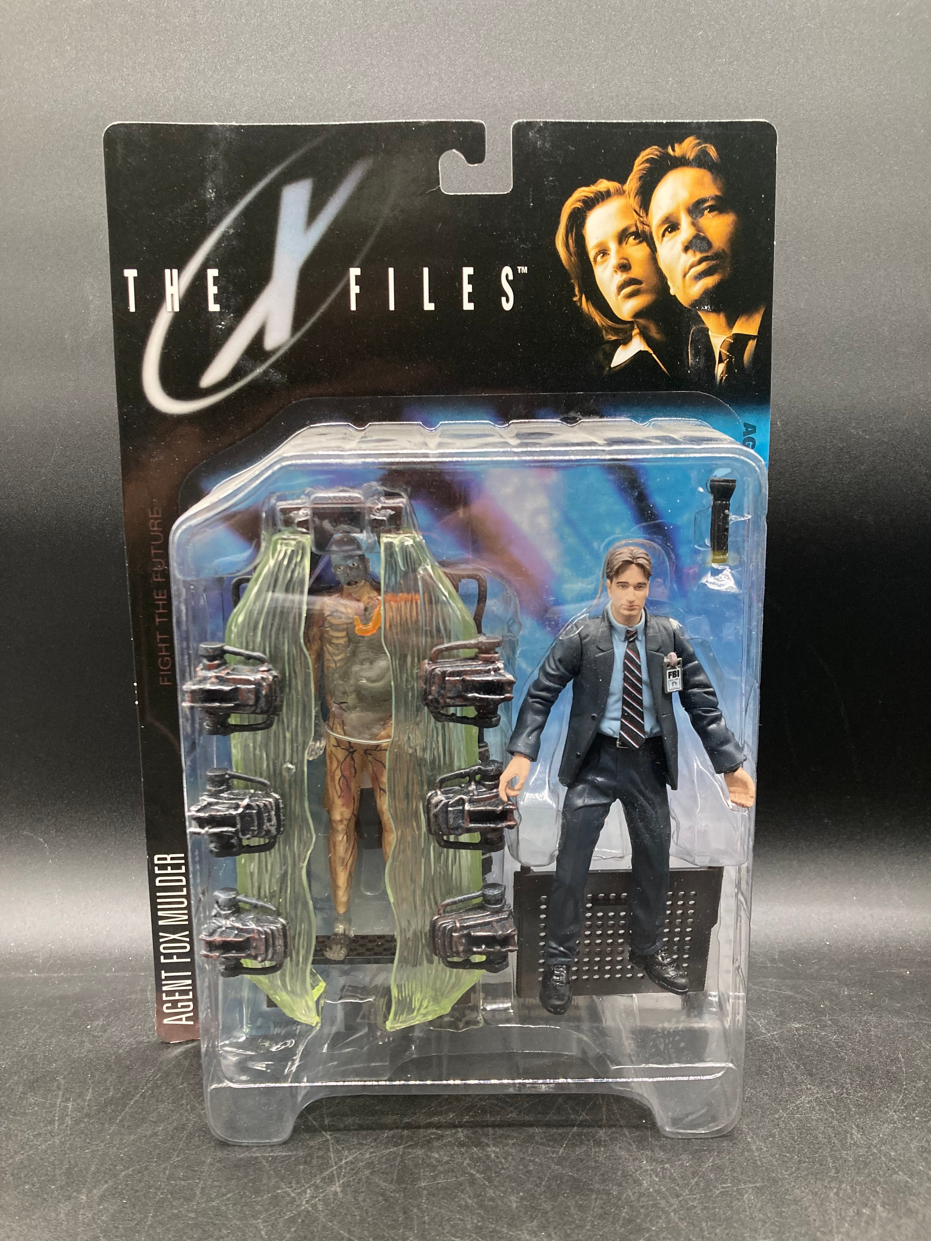 Agent Fox Mulder McFarlane The X-Files Figure 1998 – Uncanny Toys & More