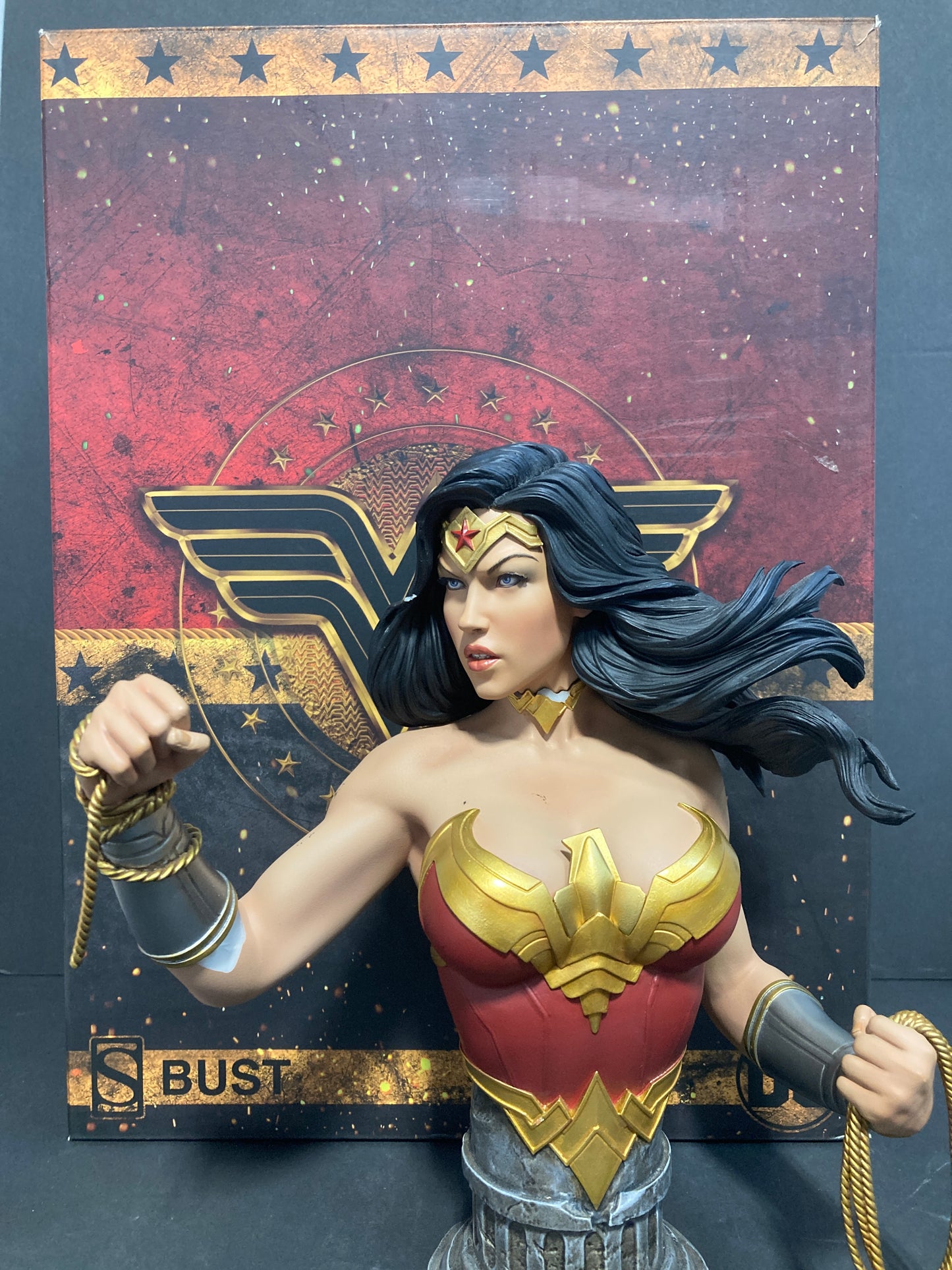 Wonder Woman Sideshow Collectibles Limited Edition 18/500 Bust 2020 (Damaged/Open)