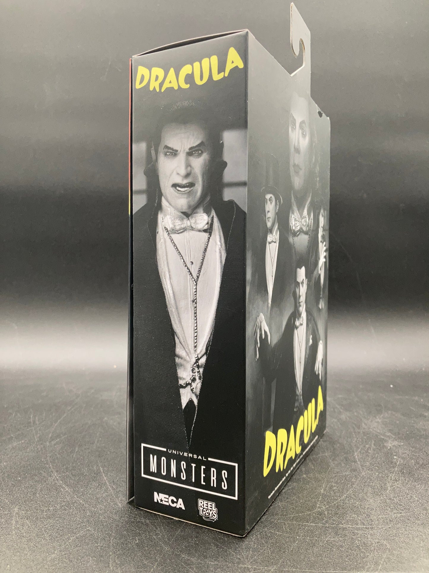UltimatevCount Dracula NECA Universal Monsters Figure