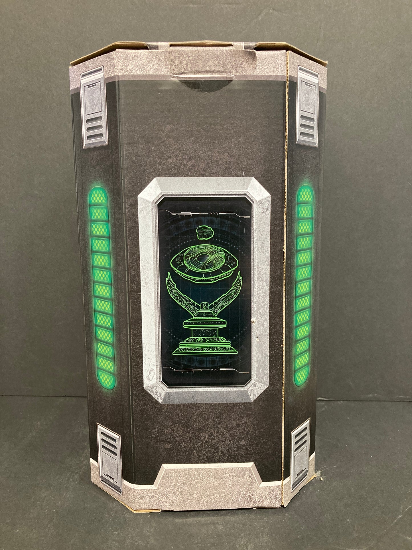 Eye Of Agamotto w/ Time Stone Walt Disney World Disney Parks Exclusive Infinity Stone Replica (Open)