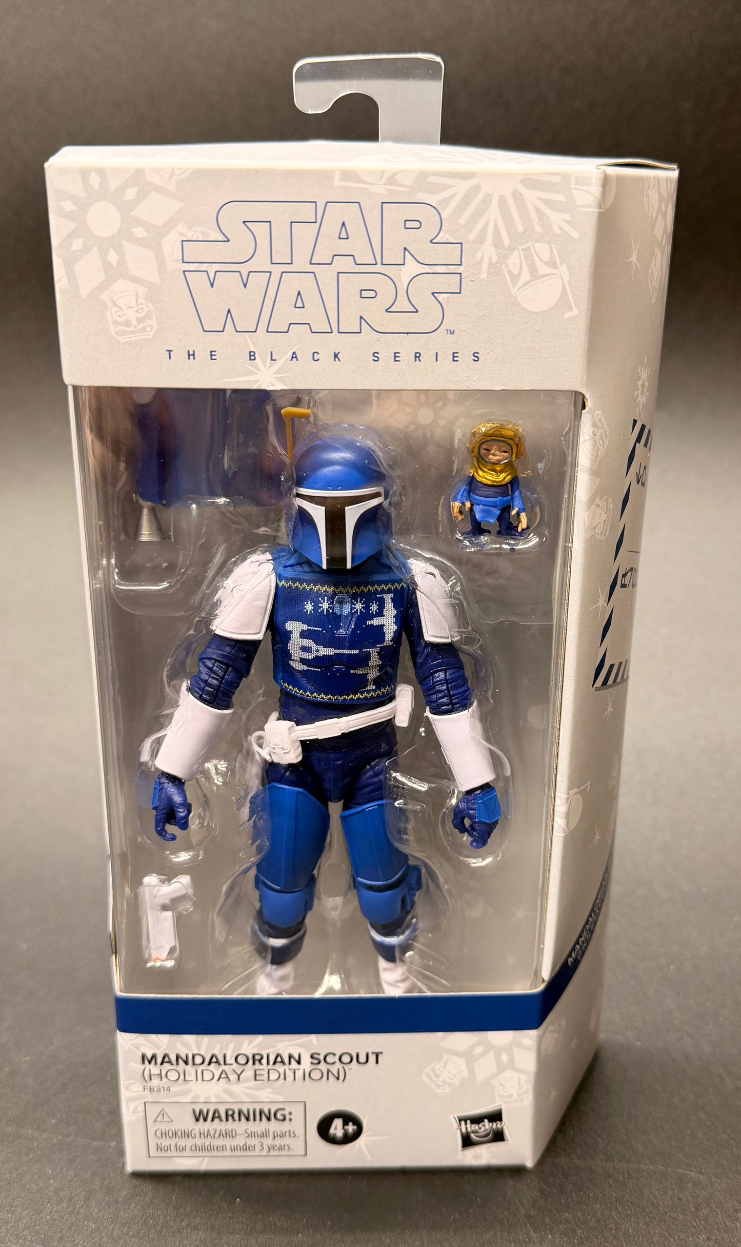 Mandalorian Scout (Holiday Edition) Star Wars Black Series 6 in. Figure Hasbro